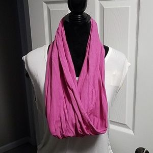 Women's Nike Infinity Scarf